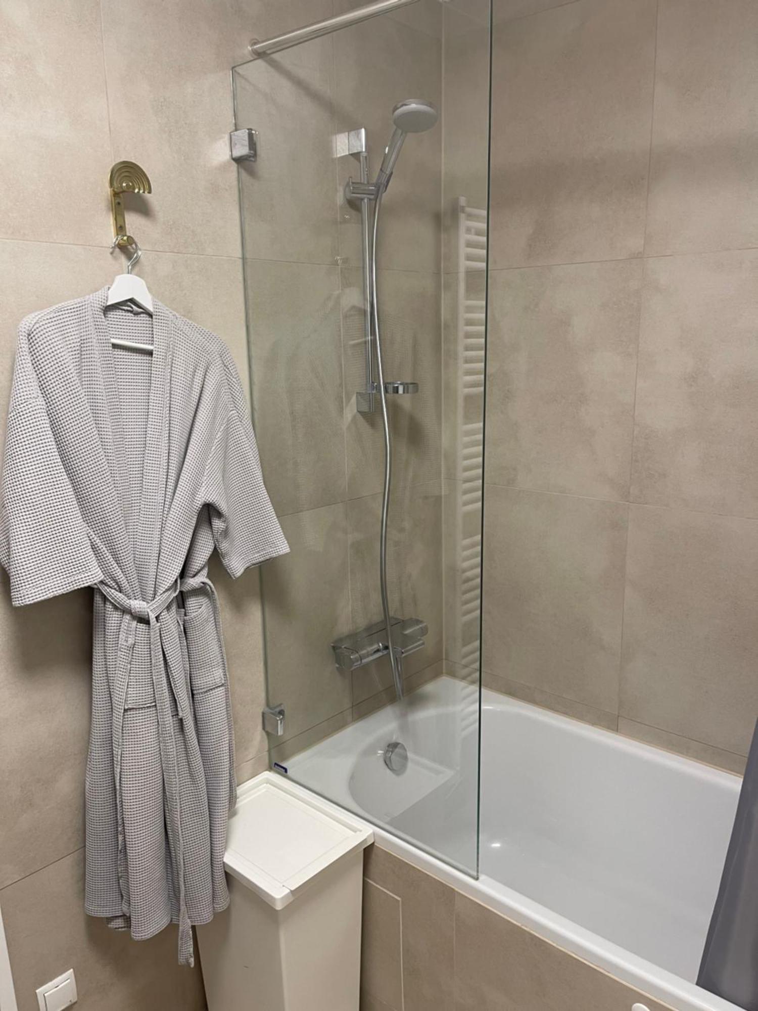 Amazing Austria Center Apartment Near Uno City ウィーン エクステリア 写真