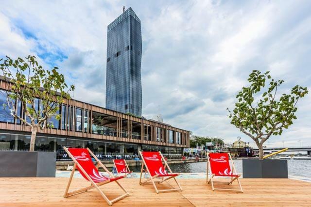 Amazing Austria Center Apartment Near Uno City ウィーン エクステリア 写真