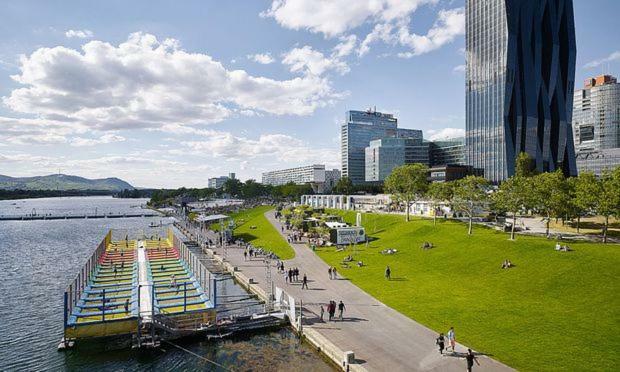 Amazing Austria Center Apartment Near Uno City ウィーン エクステリア 写真